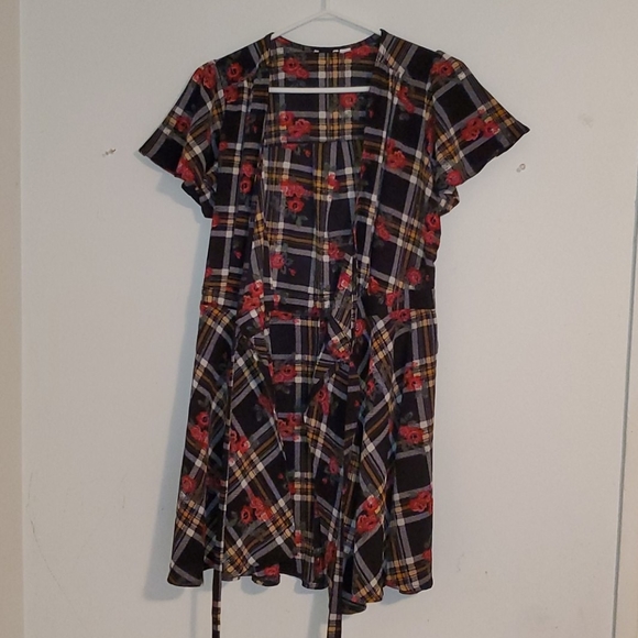 Floral Wrap Dress - Picture 2 of 7